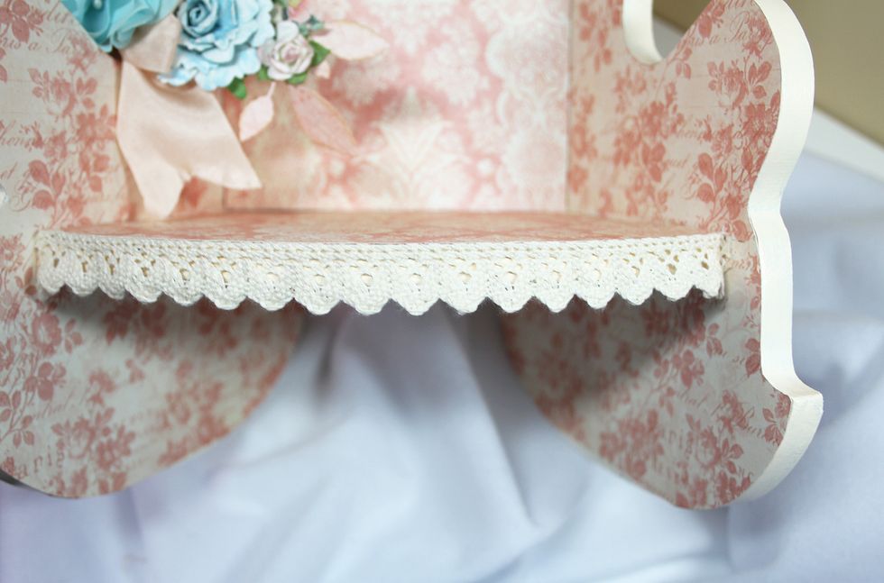 Add lace to the edge of the seat.