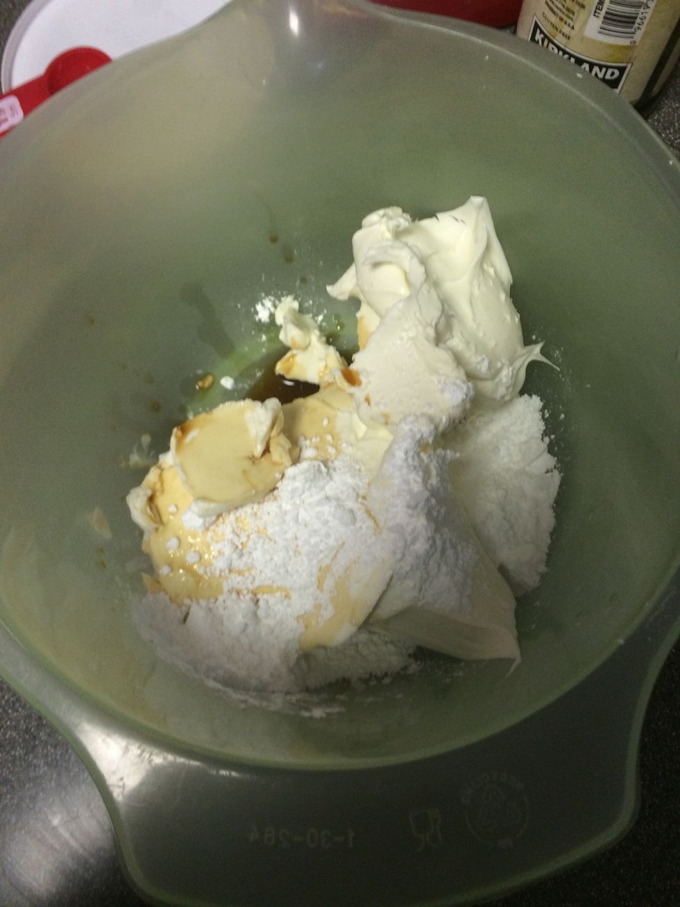 Add mascarpone cheese, vanilla extract, and confectioner's sugar (only 4 tbsp!) and mix together