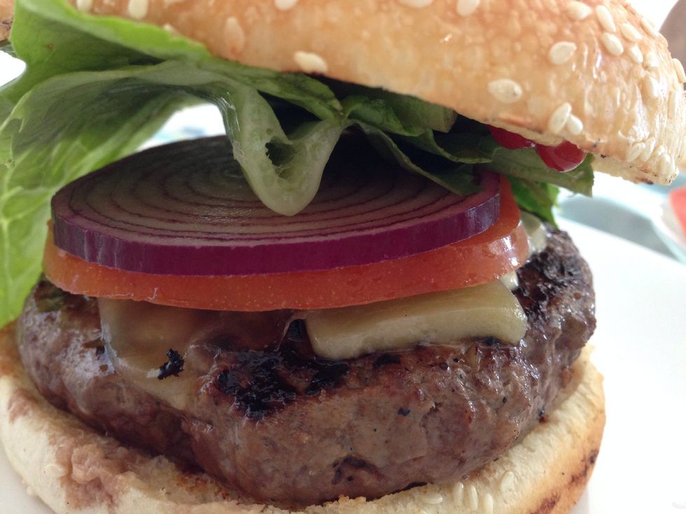 Add mayo/ketchup/mustard and condiments as you please. I love using Sriracha sauce to add some kick. Tabasco sauce will do the trick too ;)