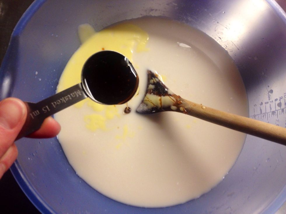 Add molasses, this is a version specific for bread flavored with makt extract.