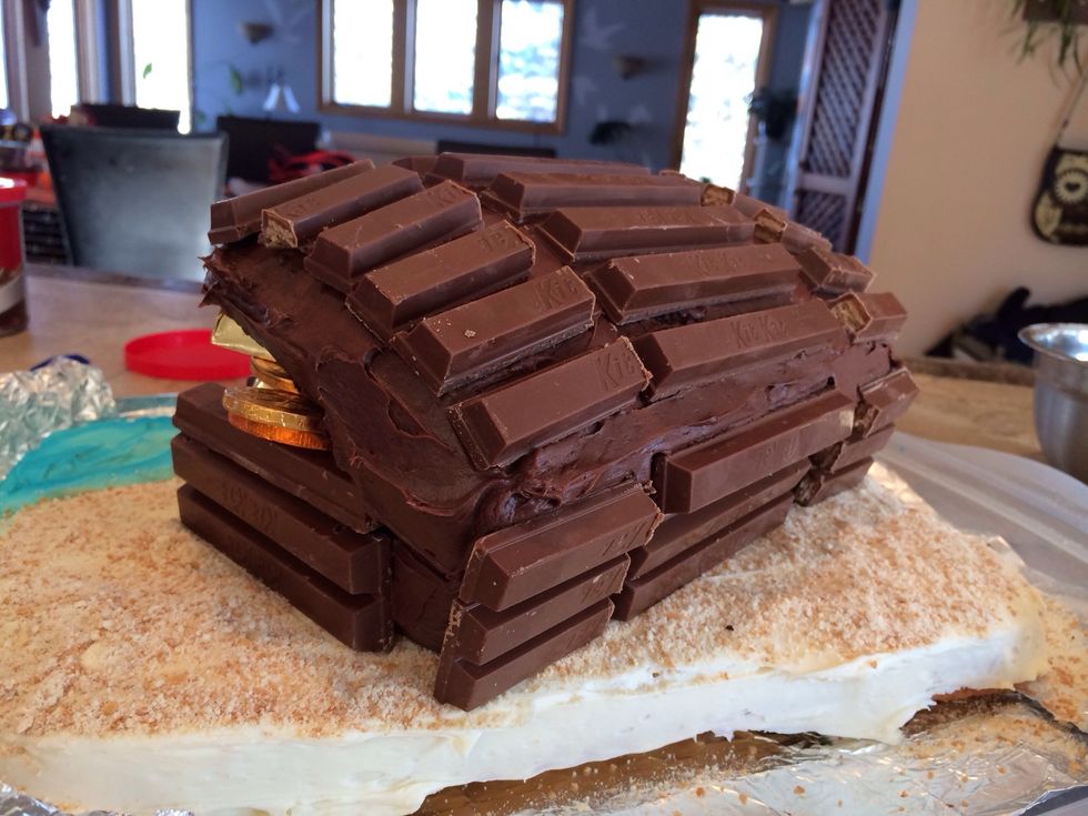 Add more "planks" on the sides, front and back.