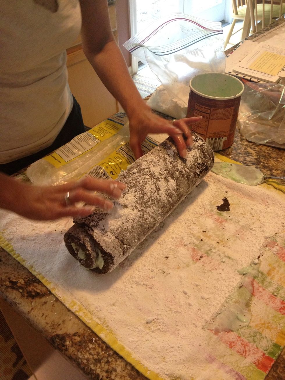 Add more powdered sugar to the outside.