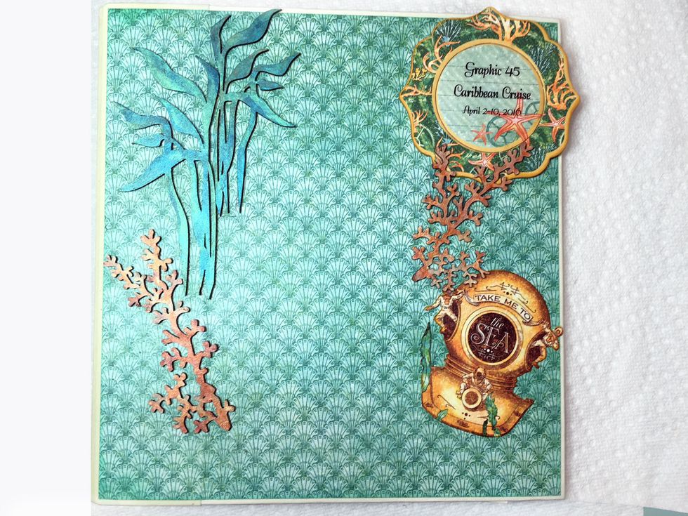 Add more seawheed as shown and adhere the helmet with matte medium.