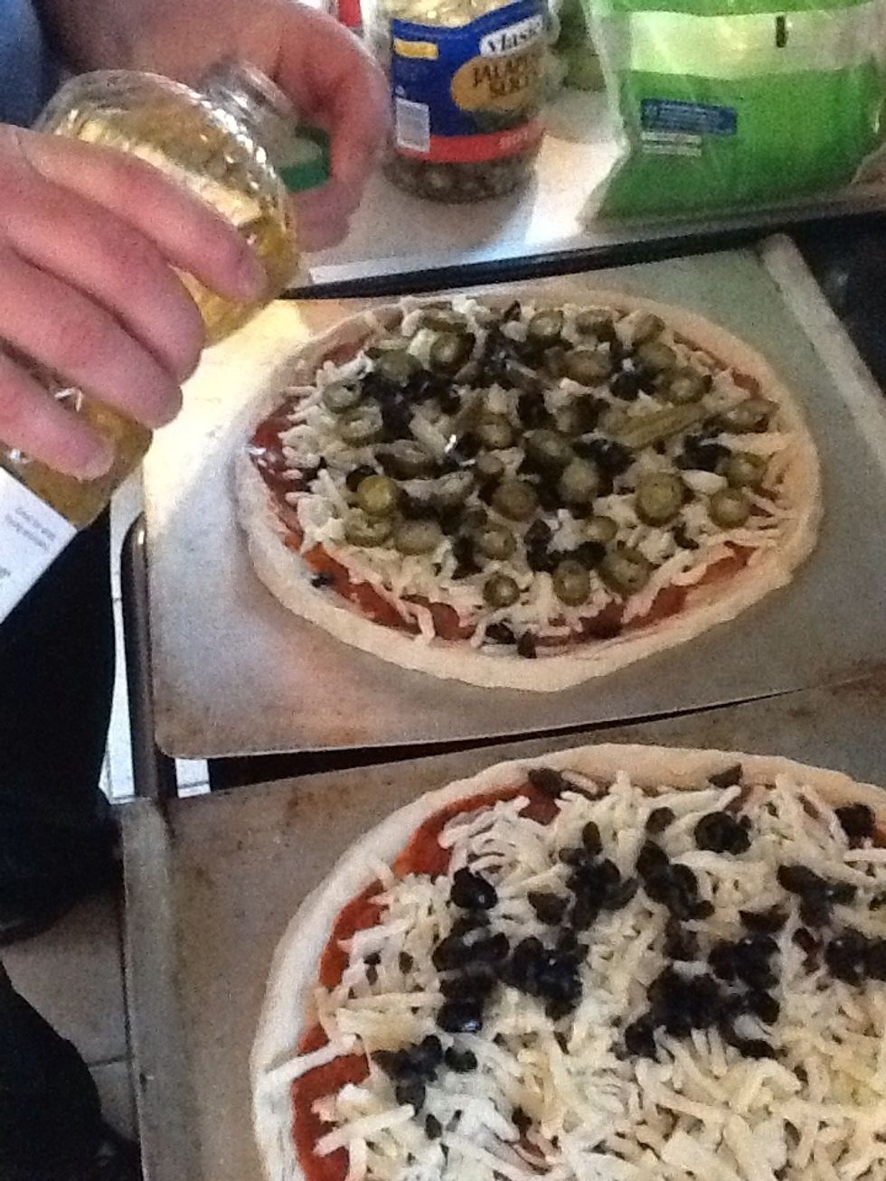 Add more toppings if wanted.