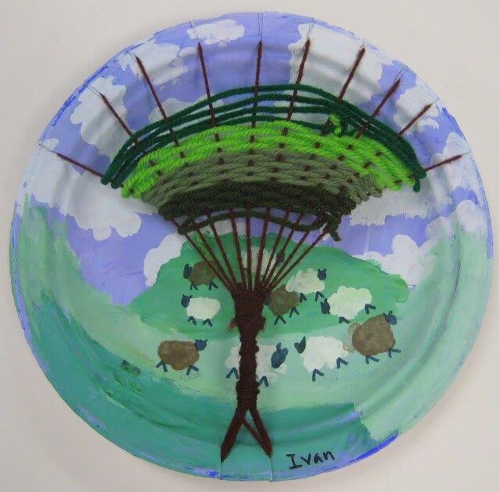 Add news colors to the tree branches by repeating the previous step.