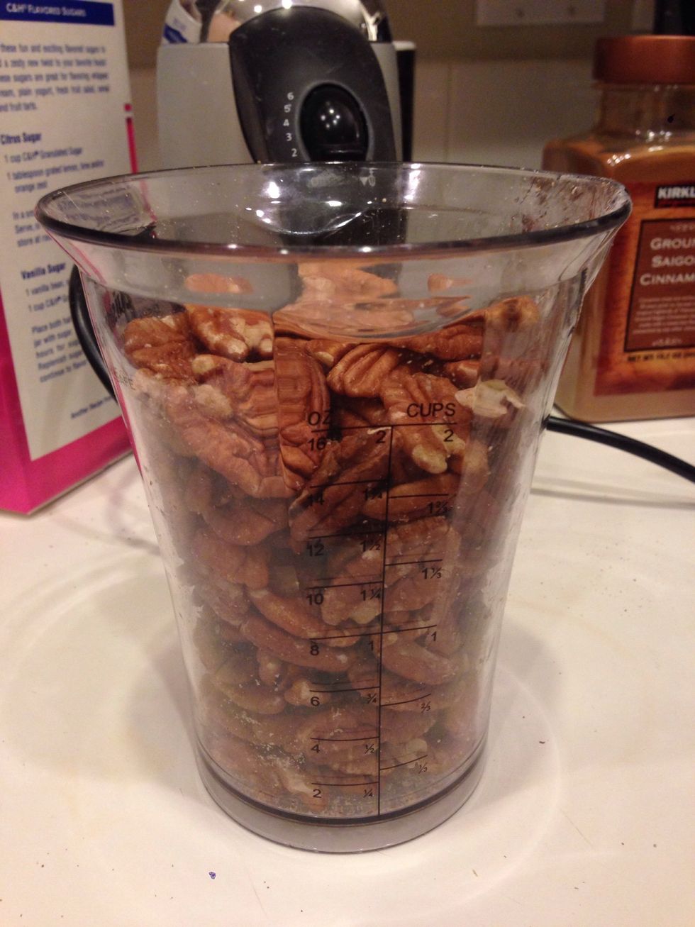 Add nuts (3-4 cups of nuts per egg). Here we have pecans - which for my likings makes up over half the nuts.