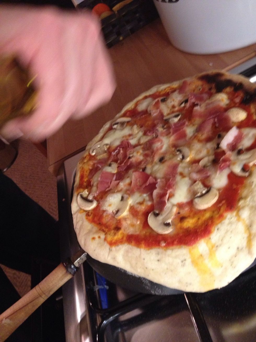 Add olive oil to taste along with salt and pepper along with ham, and cook for further 60 seconds for ham to crisp