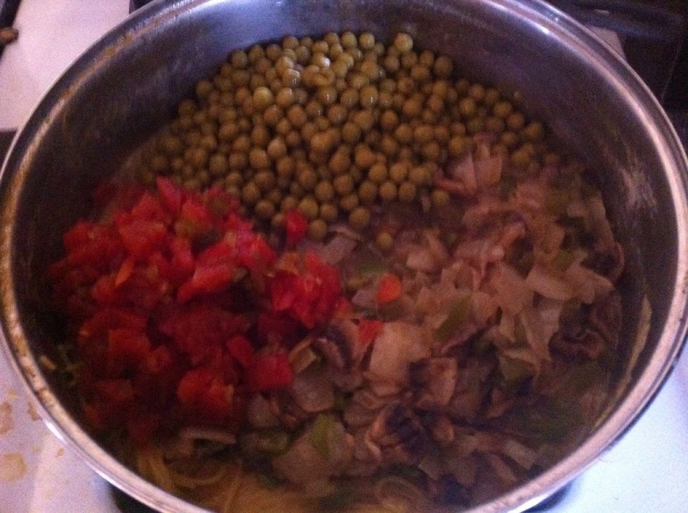 Add peas; undrained rotel; and Worcestershire sauce; mix well