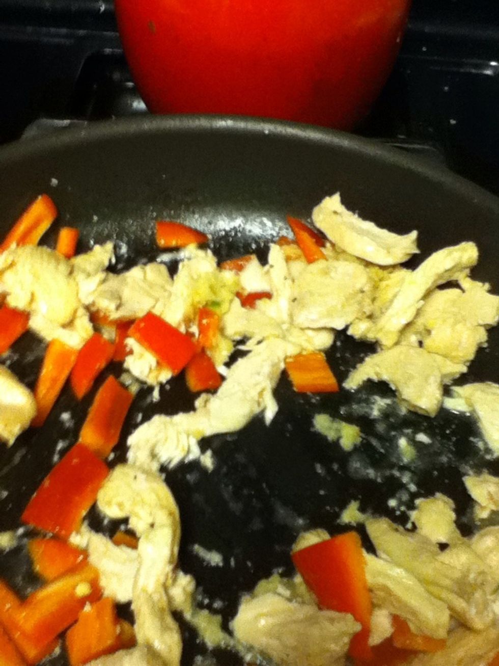 Add pepper, garlic and ginger. And corn if you got it. I unfortunately don't. But you don't want to see me on corn... Let that go for about 4 minutes.