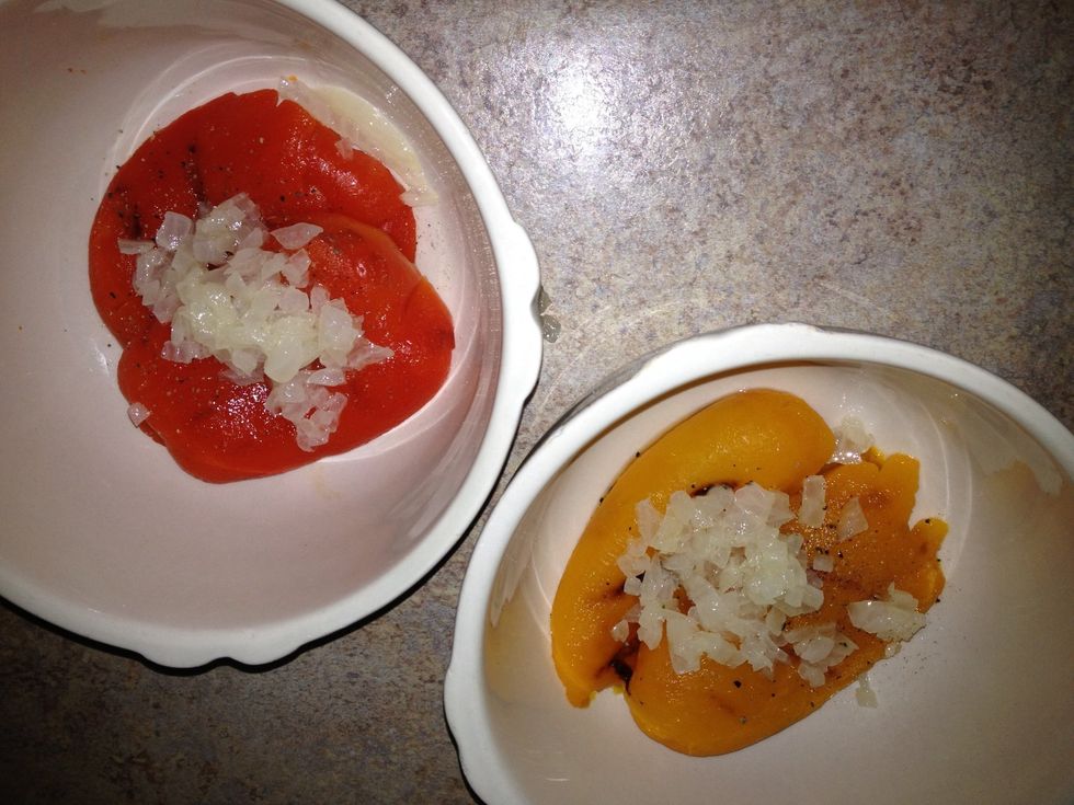 Add peppers to individual bowls with a tablespoon each of saut\u00e9d onions, 2 tablespoons beef or vegetable broth , 1 tablespoon sour cream, tablespoon of olive oil & dash of S & P. Blend until creamy.