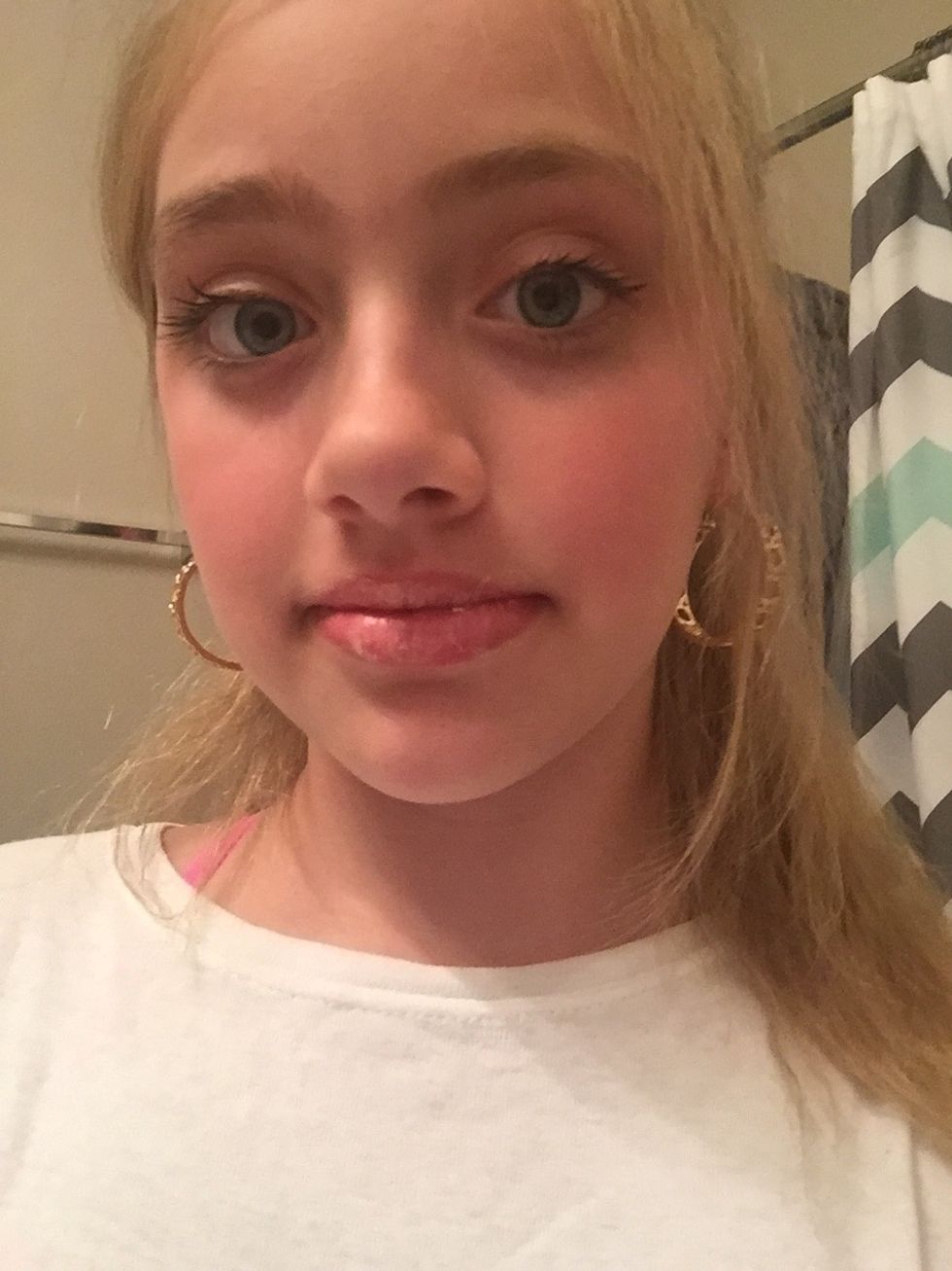 Add powder to your lips