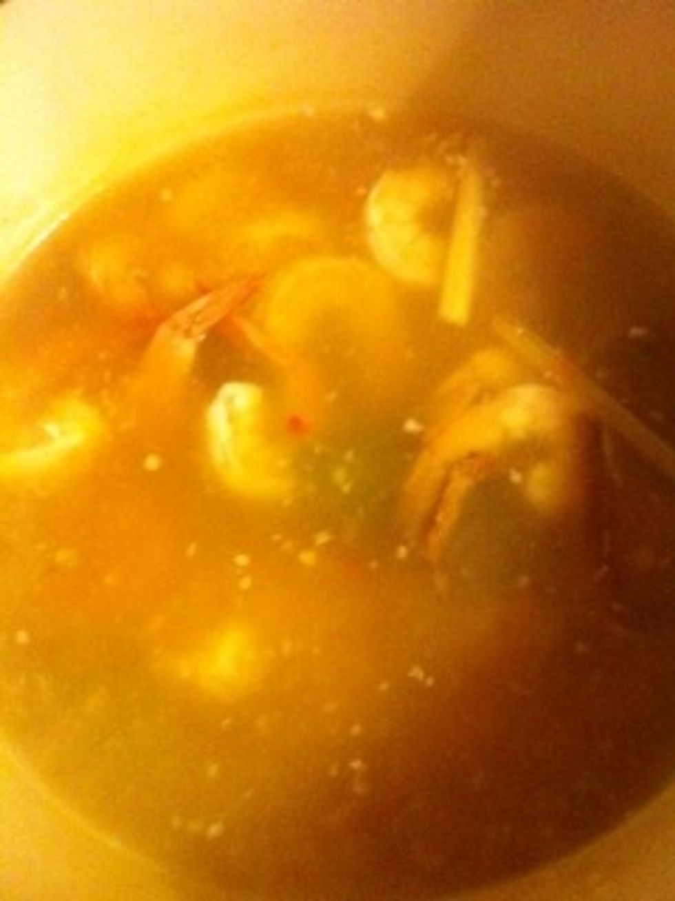 Add prawns and mushroom to the pot