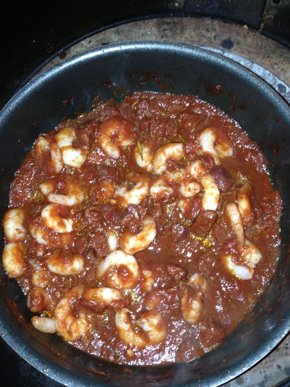 Add prawns and stir so its all mixed up