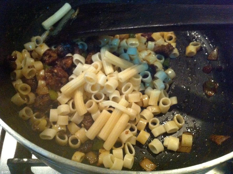 add pre boiled pasta