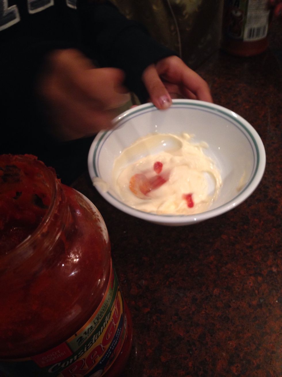 Add ragus tomato sauce