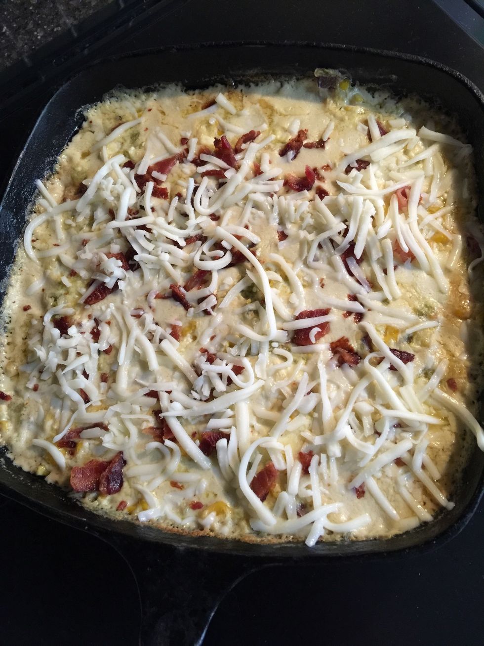 Add remaining bacon and a bit more cheese