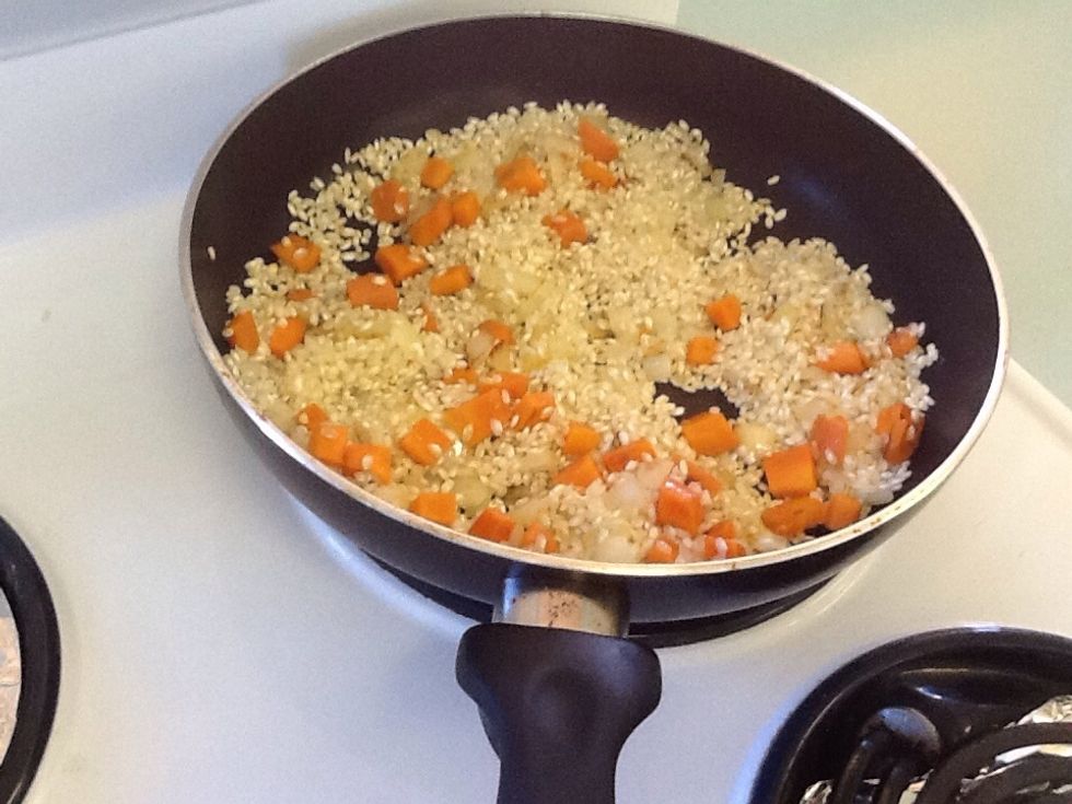 Add rice in, cook for 5 mintutes