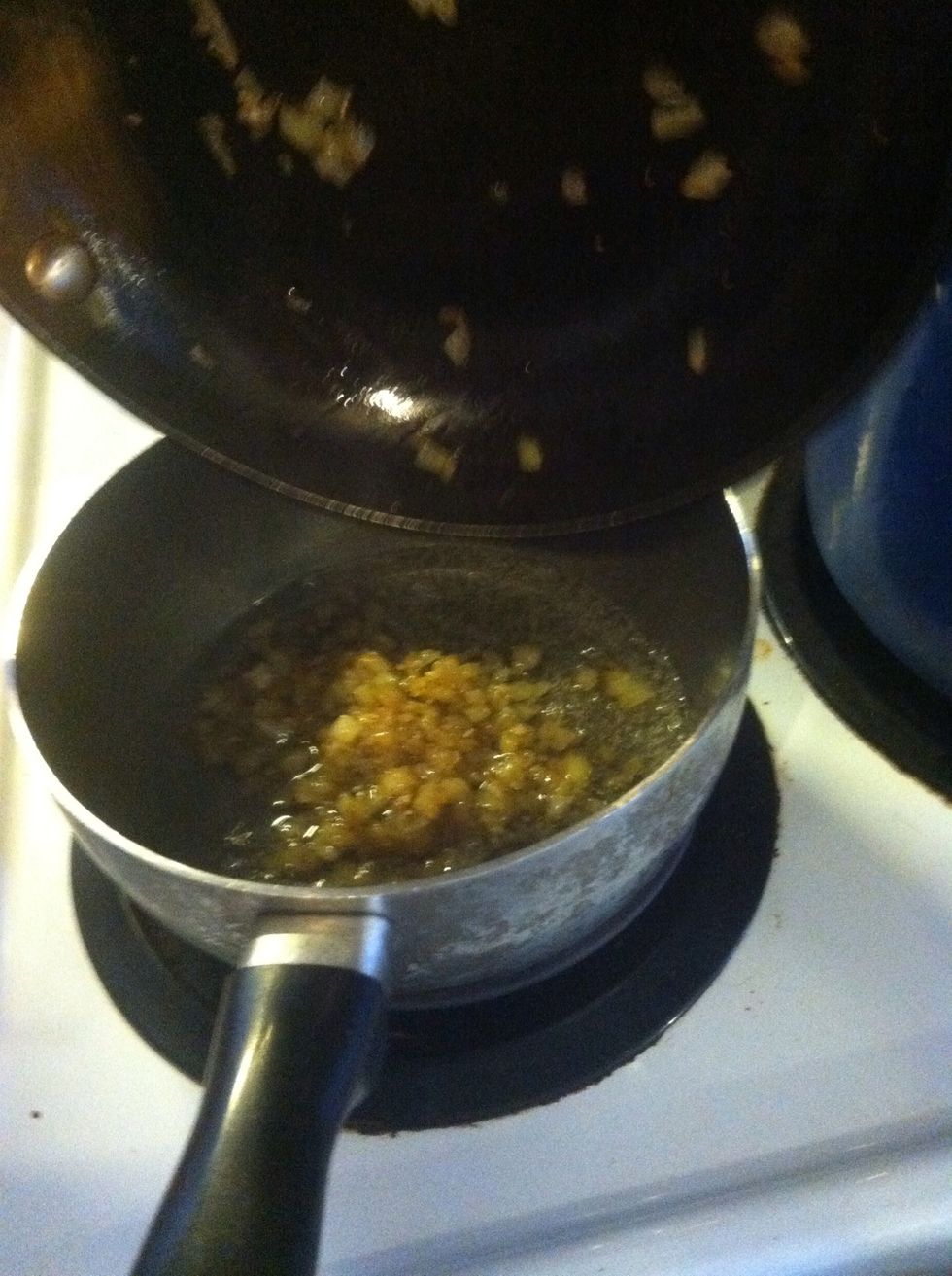 Add s&p to onion and simmered in white wine