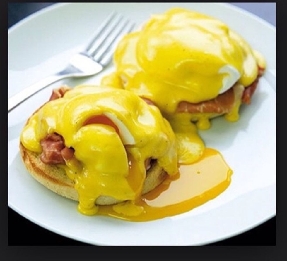 Add sauce and hey pesto one lovely bunch or breakfast meal- sorry folk my iphone picture off the fished item was corrupted so had to use alternative photo