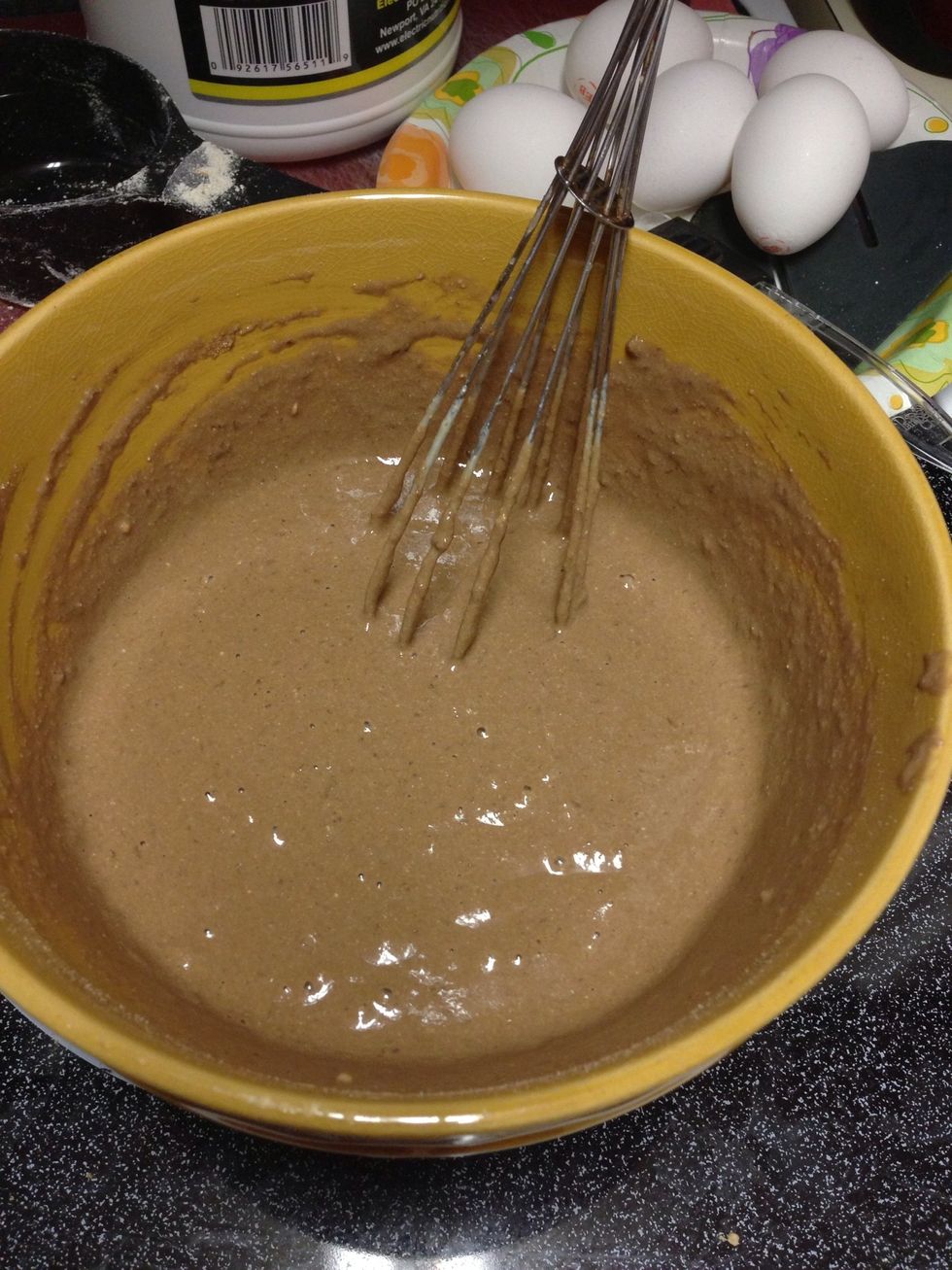 Add small bowl to large bowl and mix until smooth
