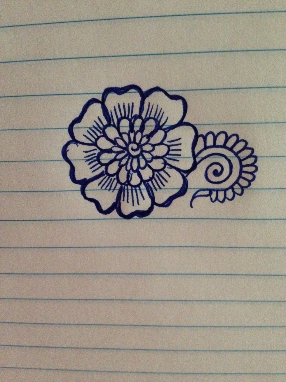 Add small petals to the curve.