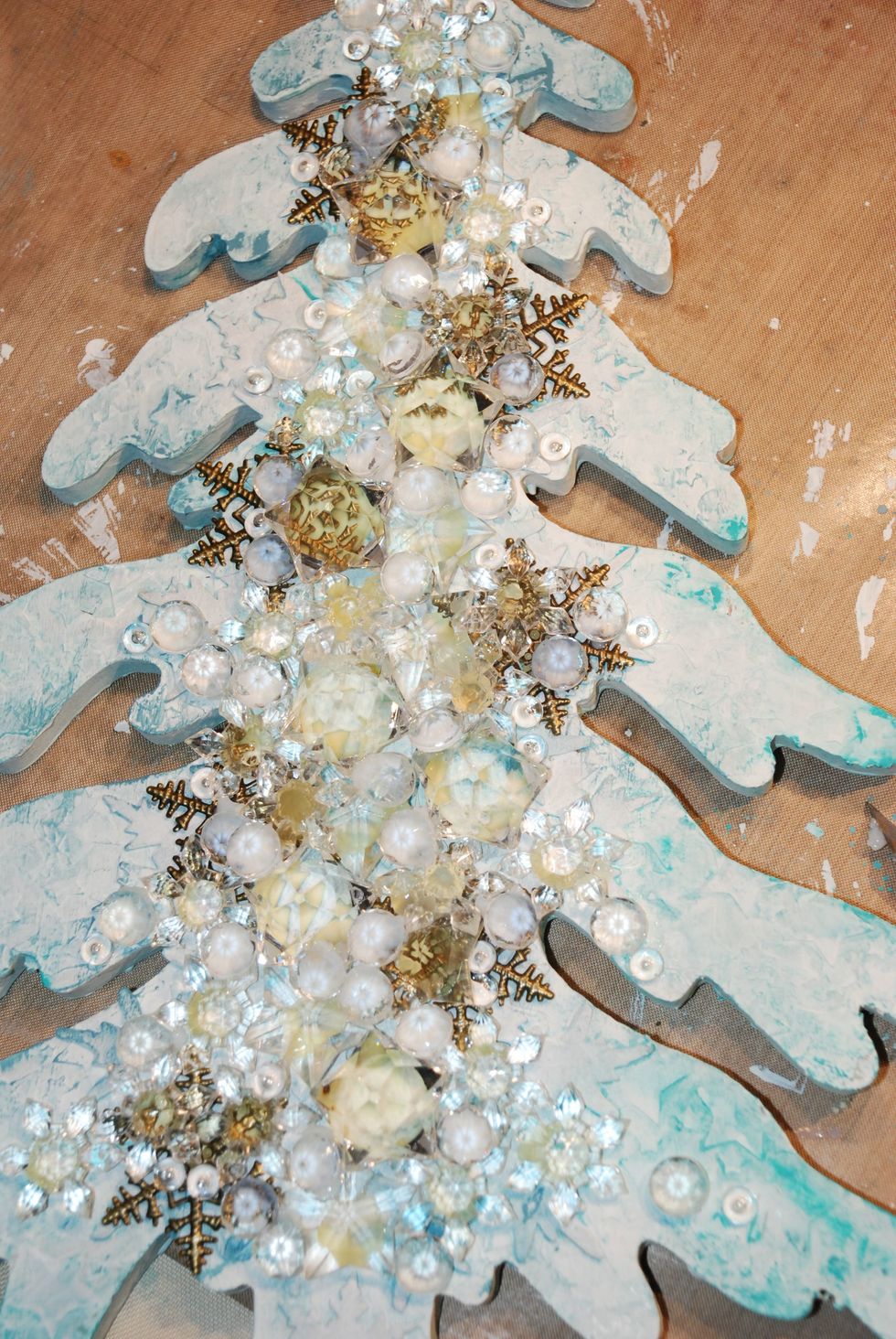 Add some extra Christals/dewdrops..