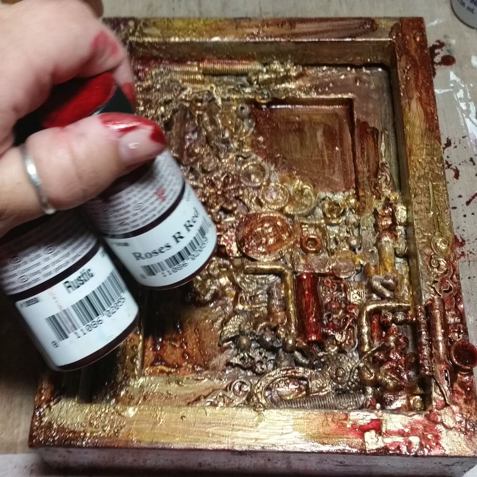 Add some extra depth with Glimmer Glam.