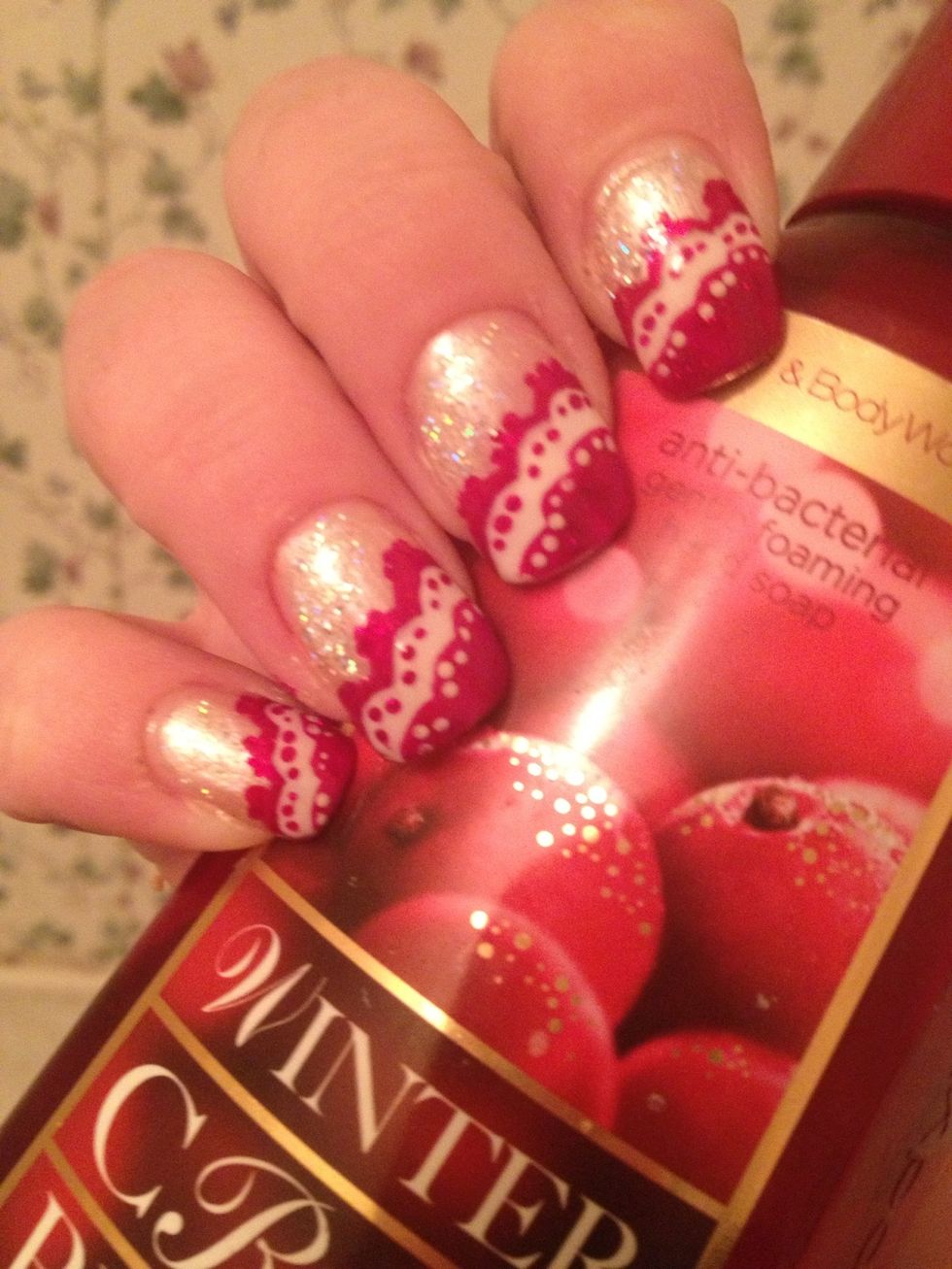 Add some glitter or a topcoat, and you're done!   There will be more Valentines day looks for short nails. Please send any requests ^_^