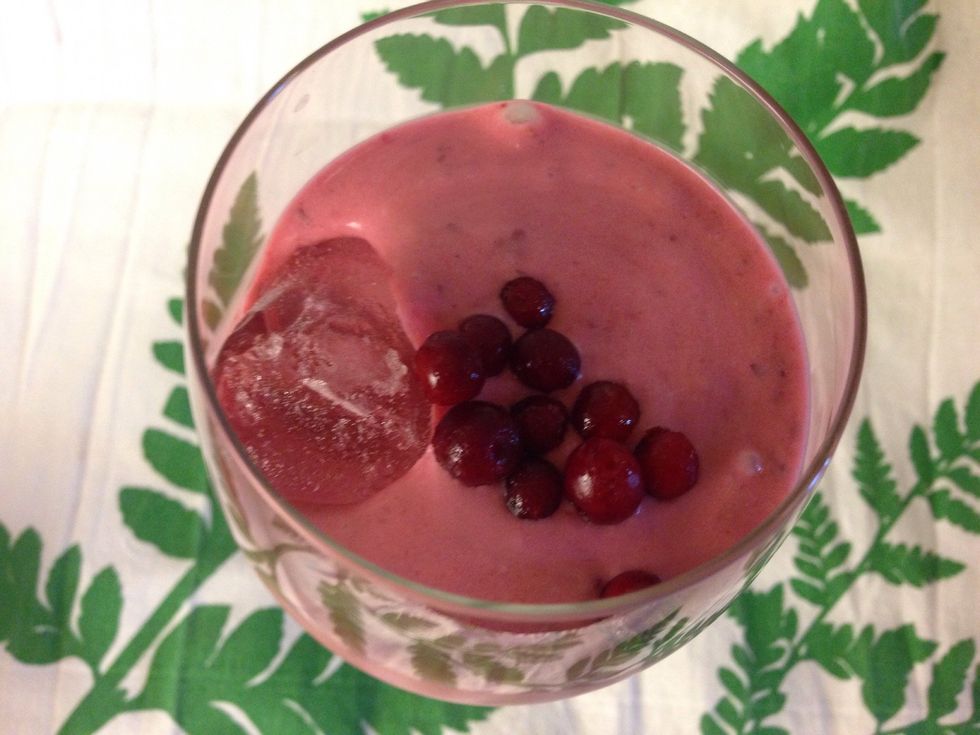 Add some lingonberries on top and serve.