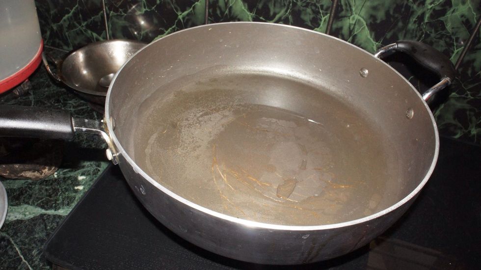 Add some oil for shallow fry of whole gram masala first..