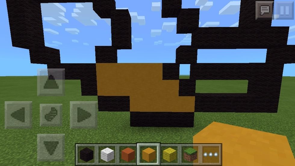 Add some stained yellow clay for the bottom 3 rows.