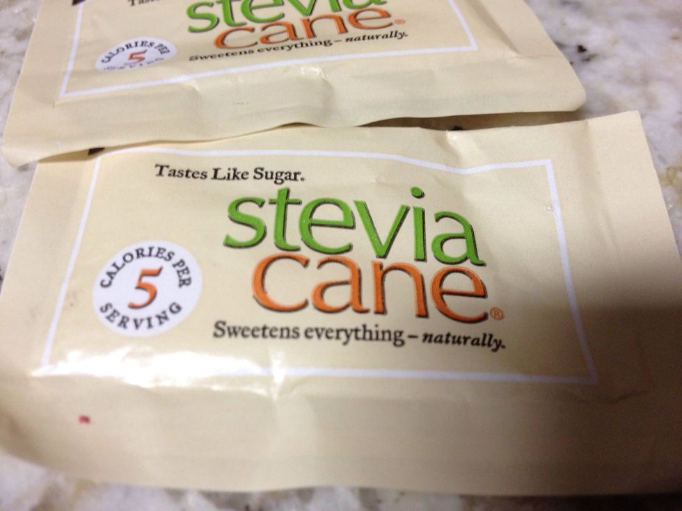 Add stevia and honey. Stir.