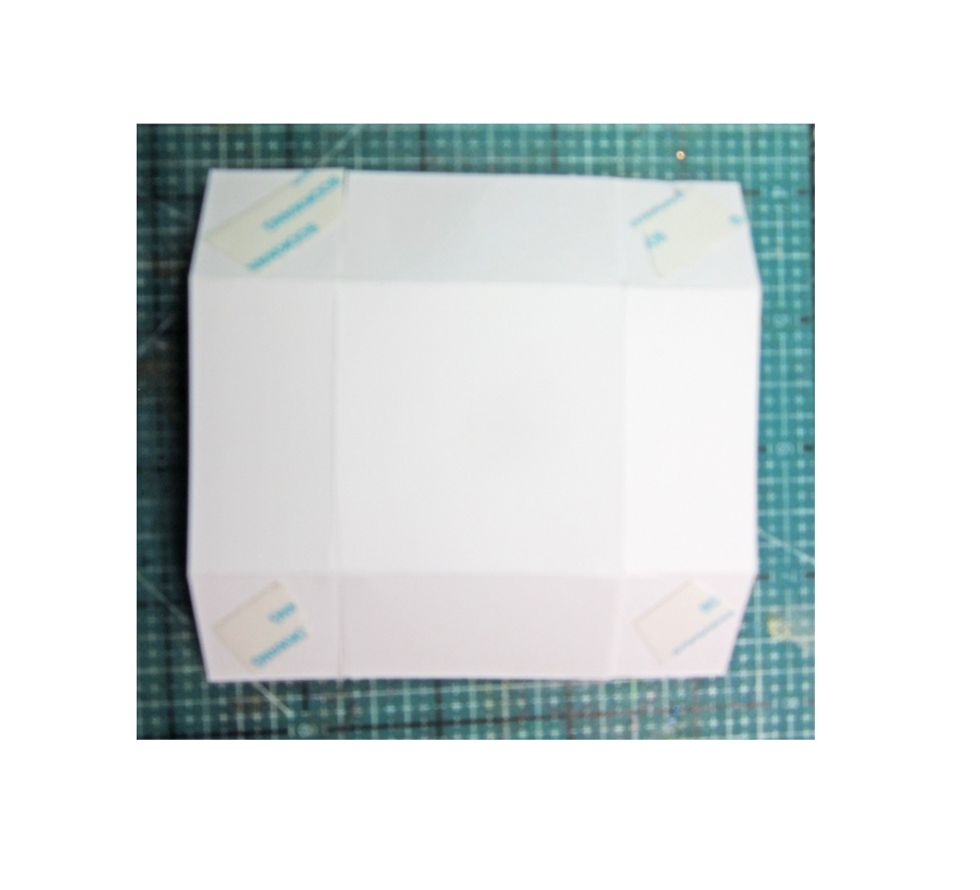 Add strong tape to all the corner tab, fold up to create a box.