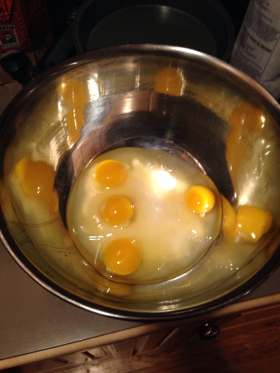 Add sugar and eggs in large bowl