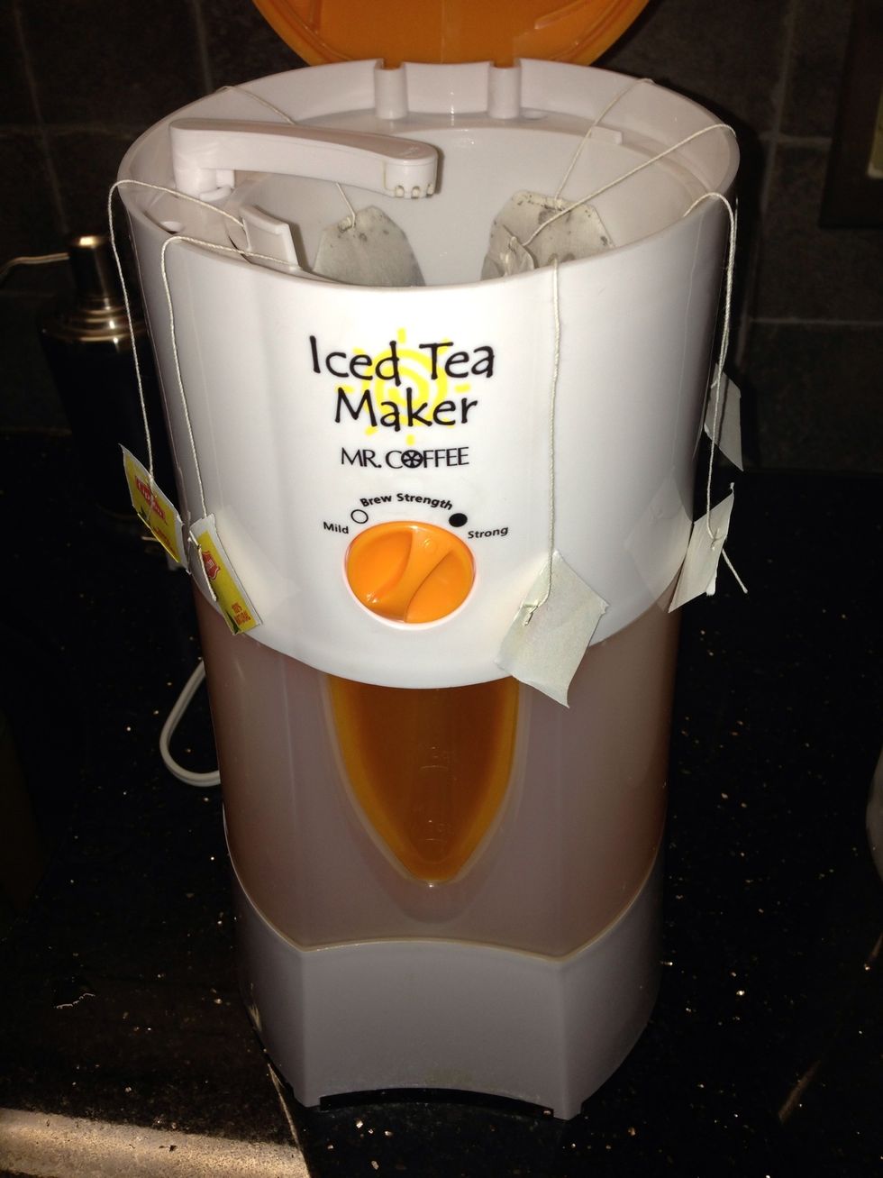Add tea bags to the steeping basket.