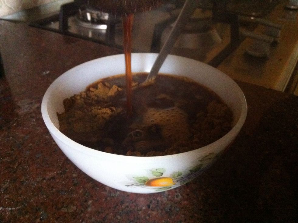 add tea extracts to it with continuous stirring to avoid lumps