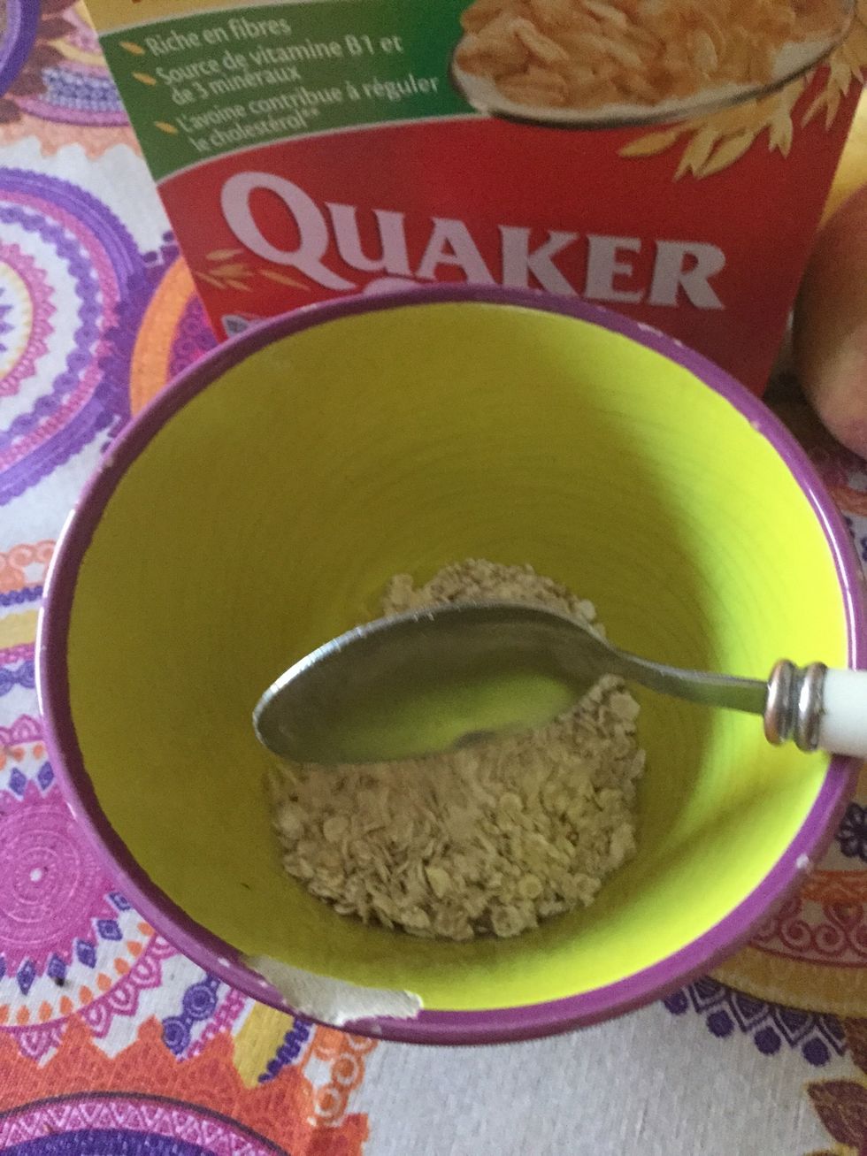 add the amount of oatmeal you want to eat. I took 3 spoons of oatmeal.