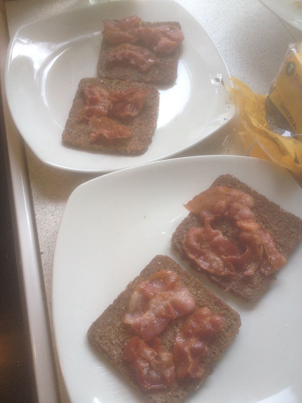 Add the bacon first.