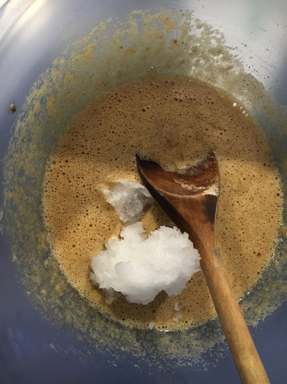 Add the banana, and the coconut oil BUT rather heat it up somewhat before to avoid lumps. I didn't but will next time.