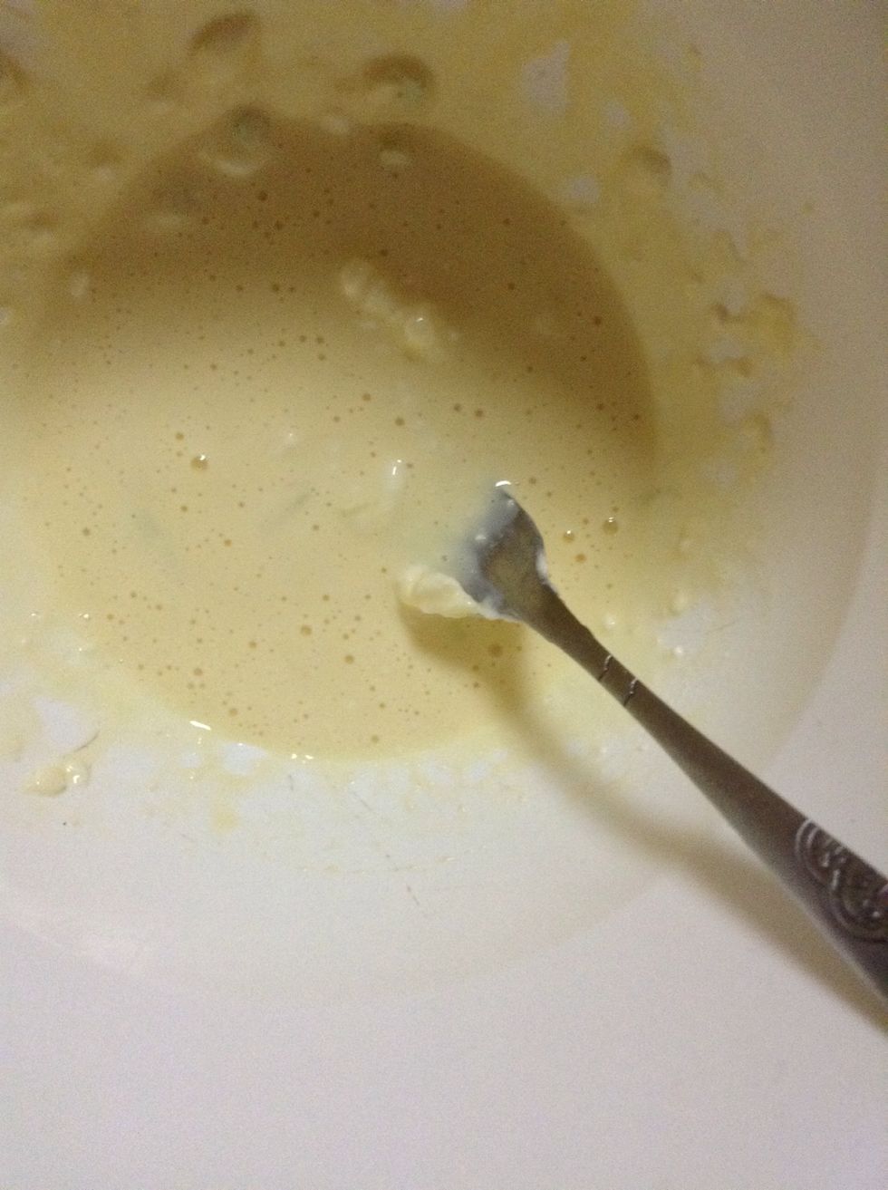 Add the beaten eggs to the cheese and green onions . And mix hard