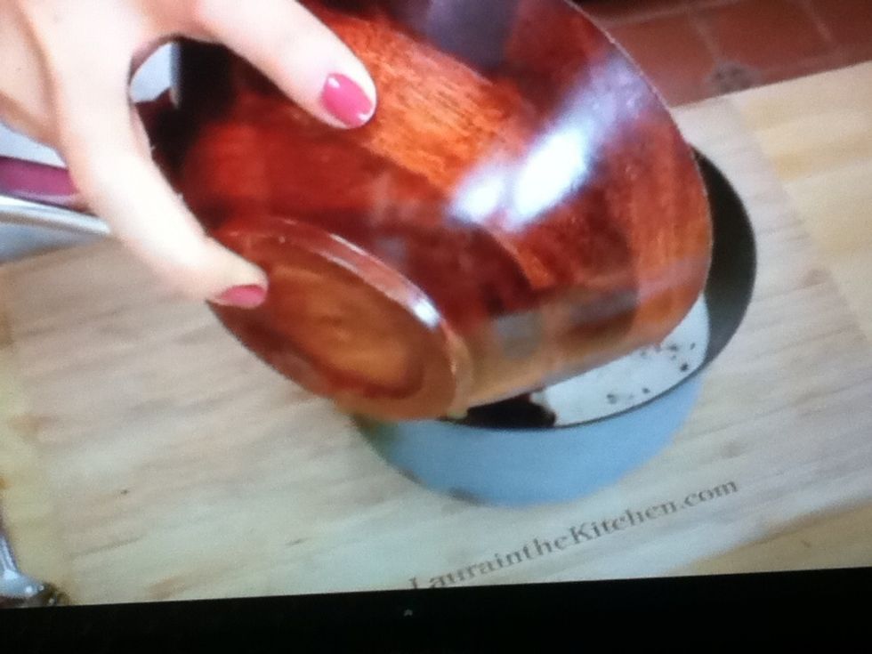 Add the chocolate in the hot milk