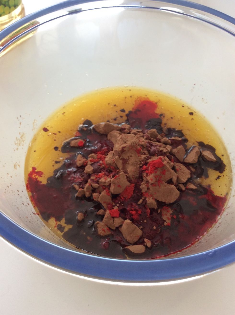 Add the cocoa, red food coloring and vinegar and mix with a mixer until everything is incorporated