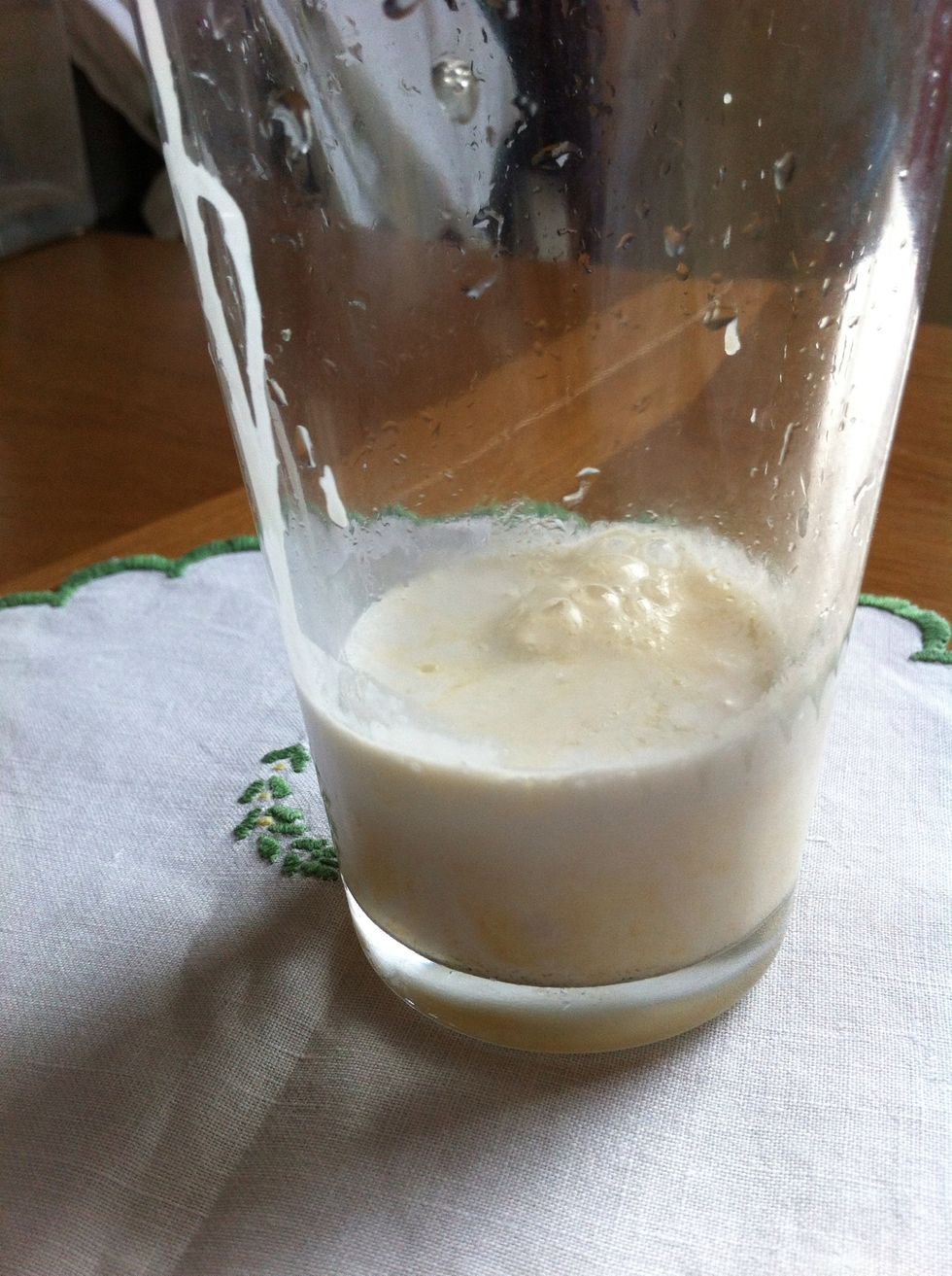 Add the coconut cream, orange juice and lemon juice into your Boston glass