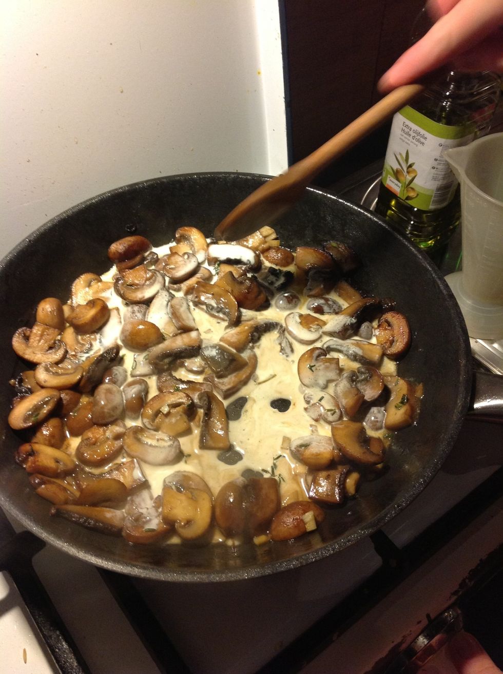 Add the cream after the wine has been evaporated. Put the fire low