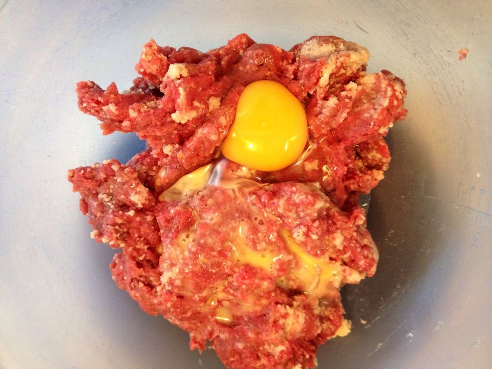 Add the egg. I had a bit more meat than 400 grams so I added a little bit more than what the supplies says.