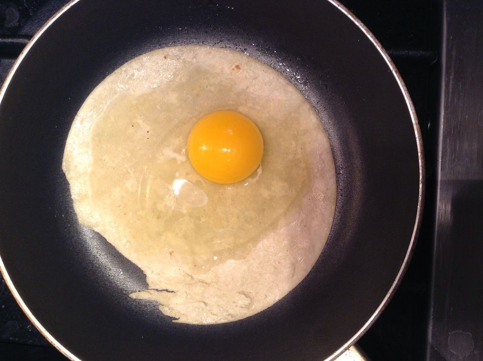 Add the egg only on top of the tortilla (if possible) and cook covered on Med for 3-5 minutes.