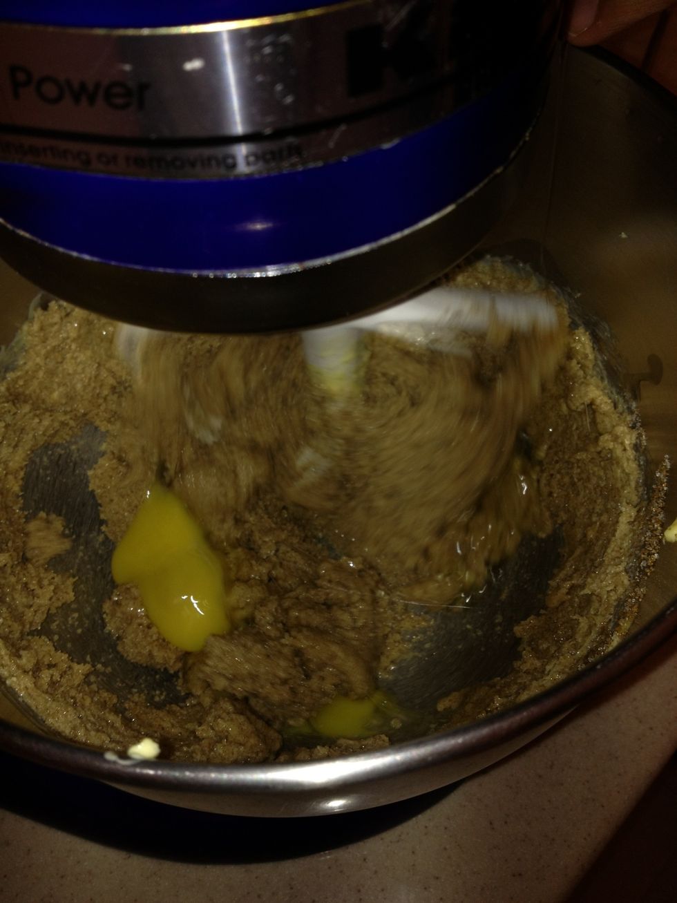 Add the eggs one by one, vanilla and nutmeg