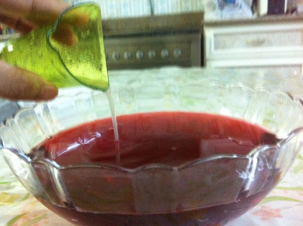 Add the fresh lime/lemon juice. Please use fresh juice because the bottled varieties taste like baby puke! (not that I would know what baby puke tastes like\ud83d\ude1c\ud83d\ude1c) Mix well.