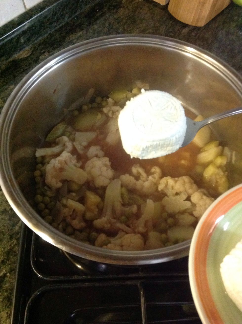 Add the gbejna to the boiling soup and cook for a further 10 minutes.