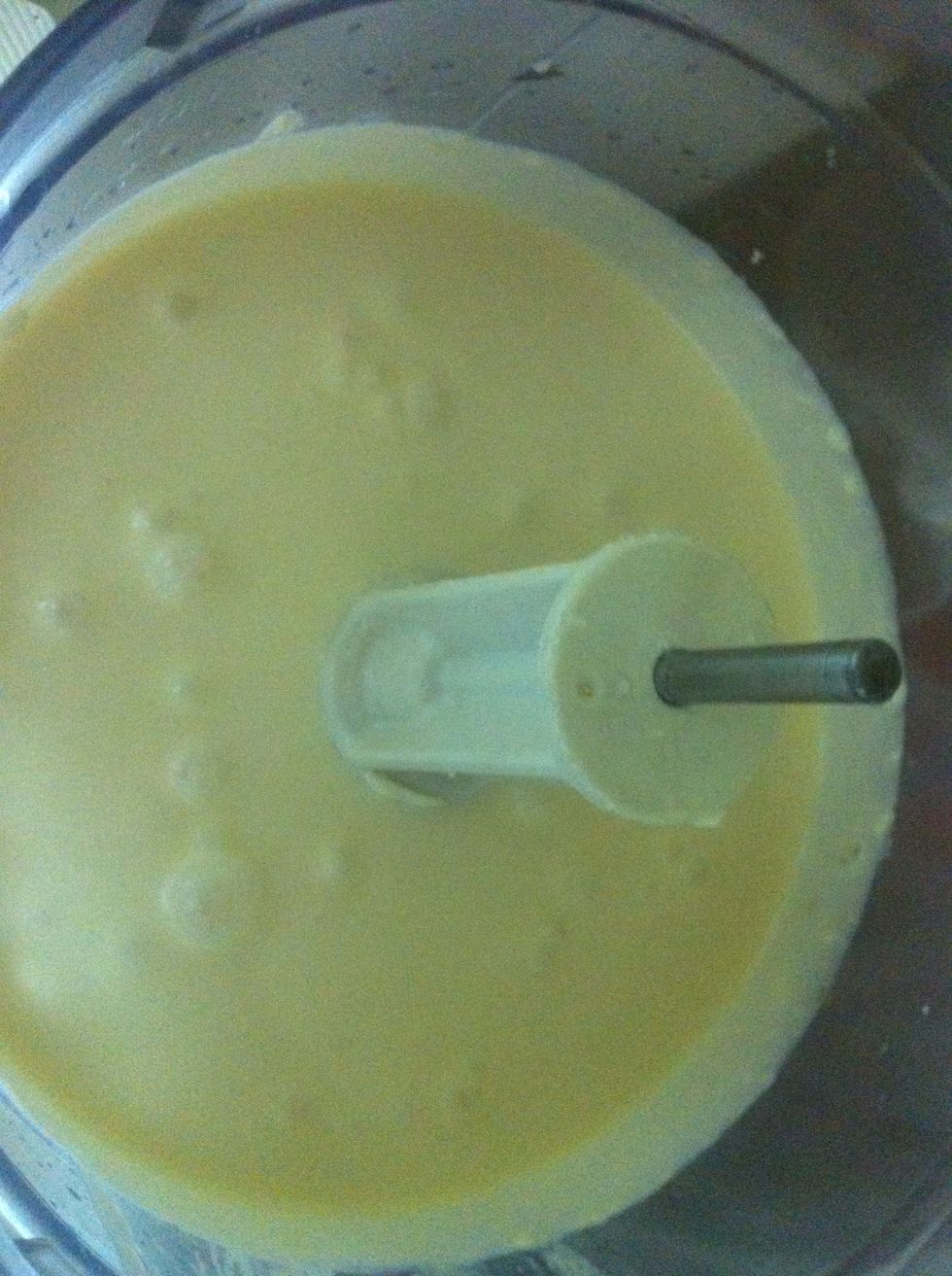 add the gelatin mix to the mixer and also add the lemon juice and the vanilla mix mix mix until u have the beautiful layer u wont resist tasting it
